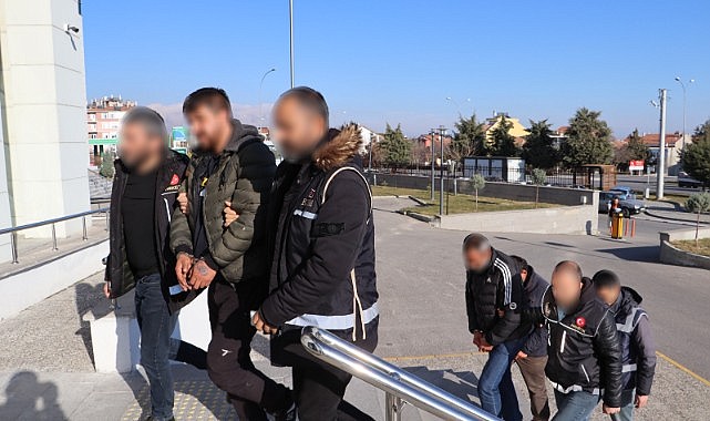 Ne onlar duruyor ne de emniyet pes ediyor!