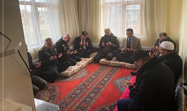 Gazi için taziyede bulundu