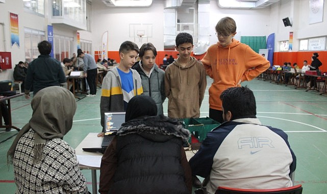 Gençler jüriyi terletti