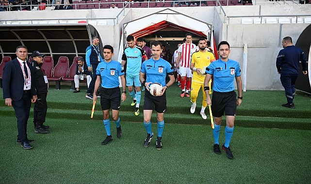 Maçın hakemleri İstanbul bölgesinden