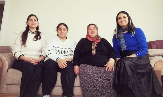 Öğrencilere evlerinde destek sürüyor