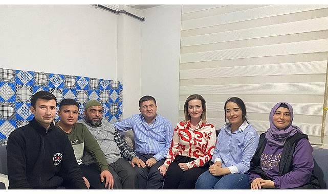 Rabbim gülen yüzlerini soldurmasın