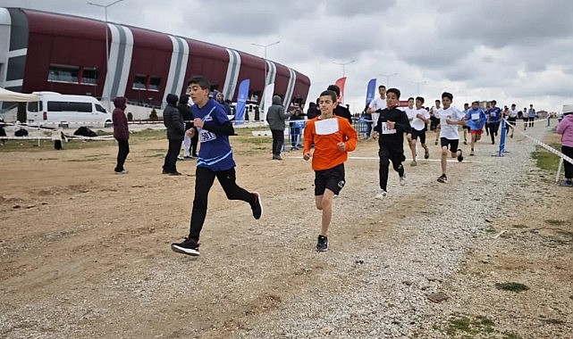 Atletizmin nabzı Karaman’da attı