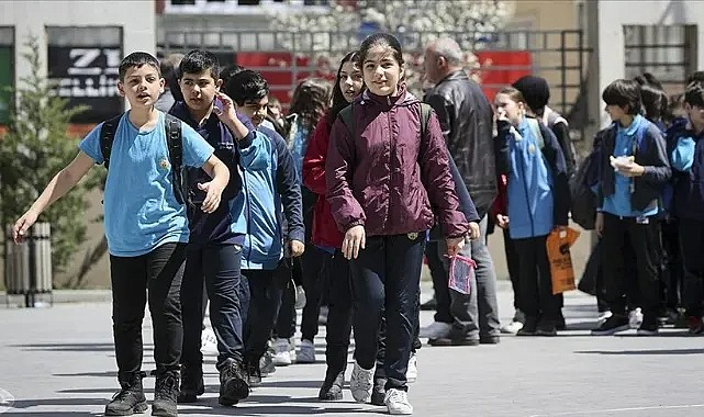 Eğitime seçim tatili