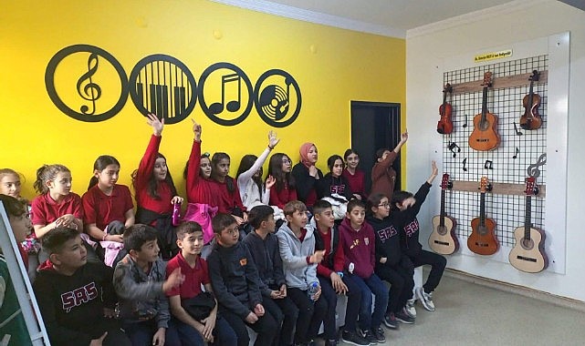 Öğrencilerin kültürel ve sportif başarısı artıyor