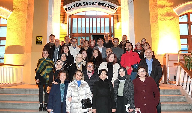 Öğretmenler ile buluştu