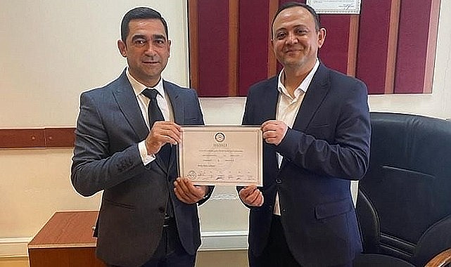 Abdülkadir Ateş mazbatasını aldı