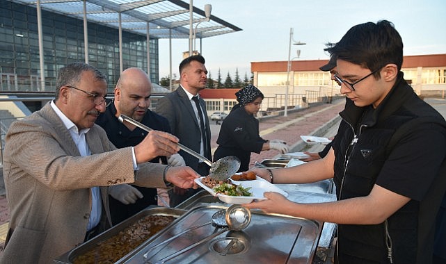 KMÜ öğrencileri iftarda buluştu