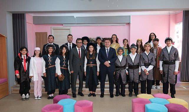 Vali Sarıibrahim&#039;den okul ziyareti