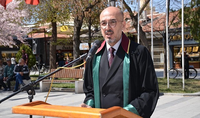 Katliama sessiz kalmak katliama ortak olmaktır