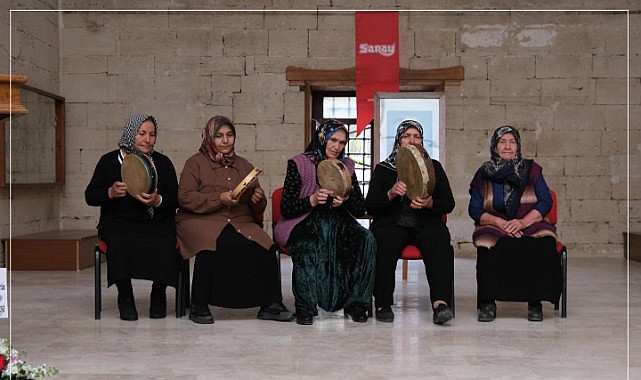Saray gururla sunar