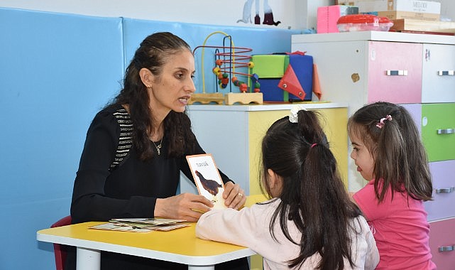 Öğrencilerine umut oluyor