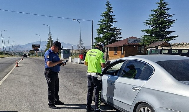 Karaman&#039;da çeşitli suçlardan aranan 13 kişi yakalandı