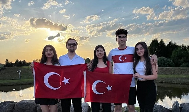 Karamanlı gençler Litvanya&#039;da 
