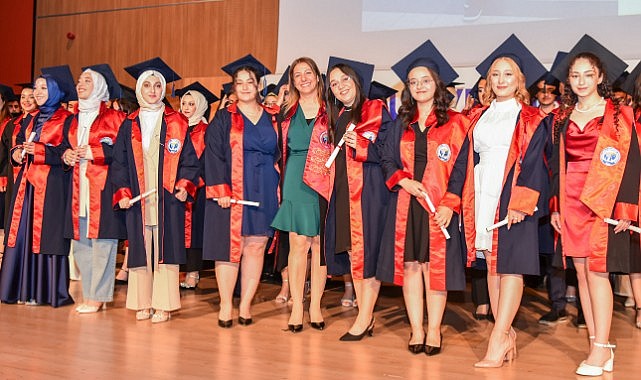 Sağlık ordusunun genç neferleri mezun oldu