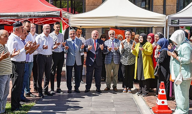 Karaman&#039;da hayır çarşısı kuruldu