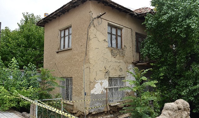 Karaman&#039;daki kerpiç evde önlem alındı