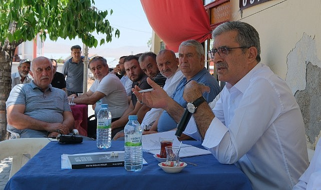 Konuk: &quot;Günlük 200 ton sütü kime veriyorsunuz&quot;