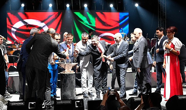 Karaman’da şölen ateşi yakıldı