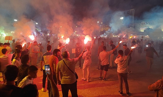 Karaman takımı için ayakta