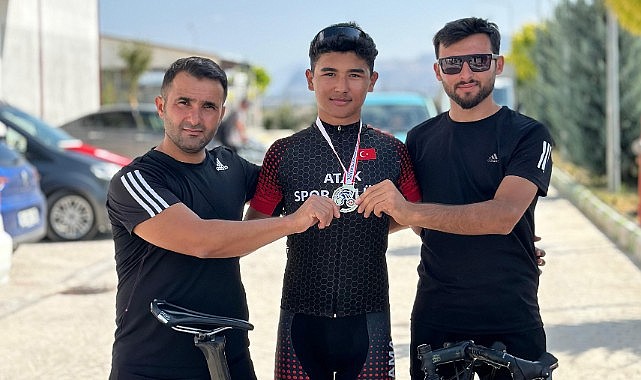 Karamanlı sporcu altın madalyayla döndü