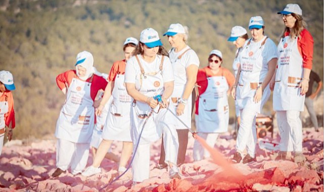 Türkiye&#039;nin en büyük bayrağı Toroslar&#039;da