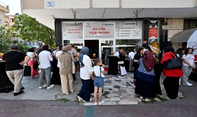 Bağışlanan ürünleri yenileyerek ihtiyaç sahiplerine ulaştıran &quot;Butik Var Mısın&quot; mağazası açıldı