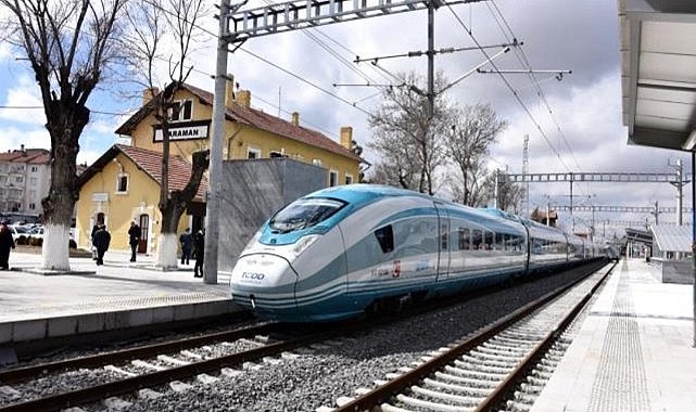 Demir yollarıyla 8 ayda Türkiye nüfusunun iki katı yolcu taşındı