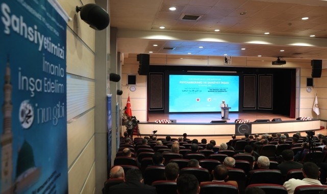 Diyanet İşleri Başkanı Erbaş, &quot;Uluslararası Mevlid-i Nebi Sempozyumu&quot; açılışında konuştu: