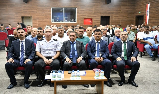 Kırşehir Valisi Buhara, mahalle ve köy muhtarlarıyla buluştu
