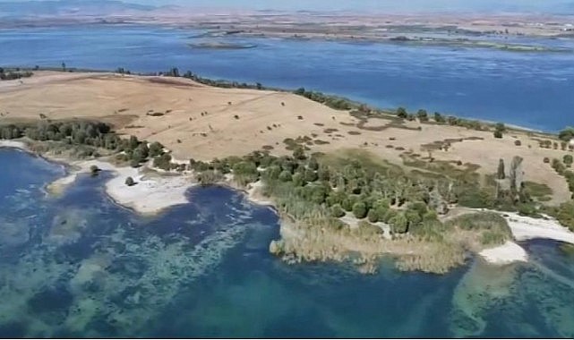 Konya&#039;da satılığa çıkarılan ada yeni sahibini arıyor