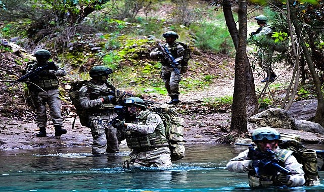 Türkiye&#039;den terörist avı