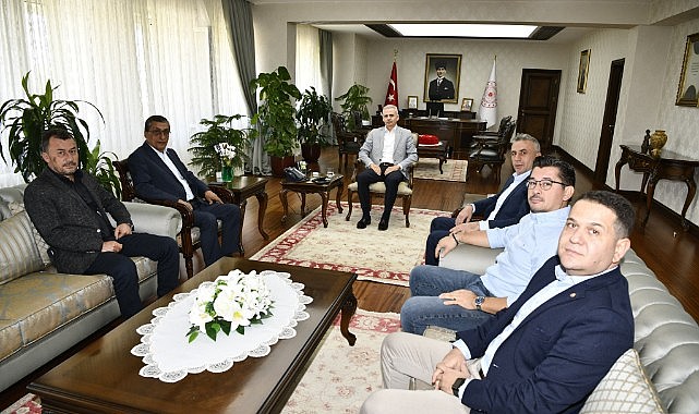 Başkan Çavaş&#039;tan Vali Çiçekli&#039;ye ziyaret