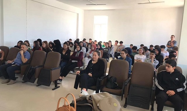 Ermenek'te teknoloji bağımlılığı eğitimi düzenlendi