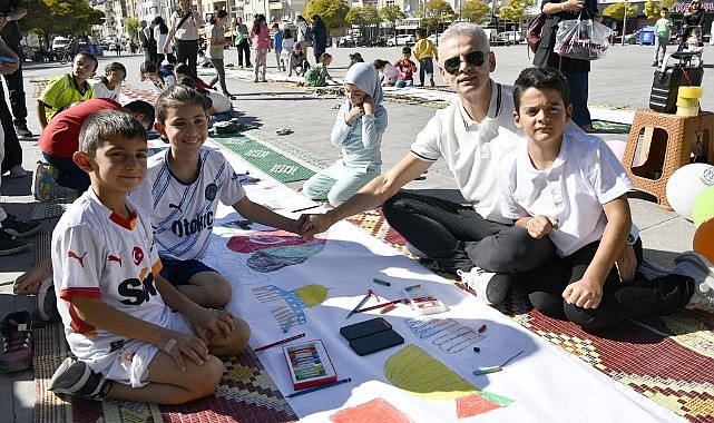 Filistinli çocuklar için çizdiler