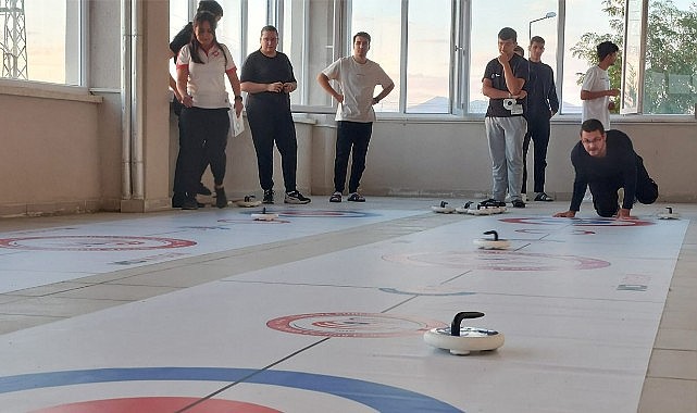 Floor Curling heyecanı yaşandı