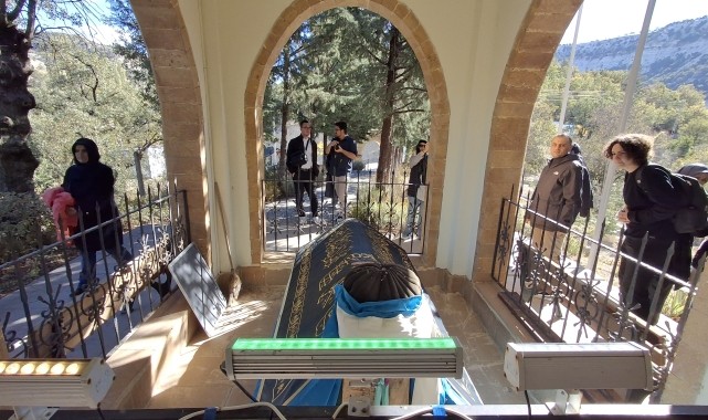 Gazi Gündüz Alp kabri başında anıldı