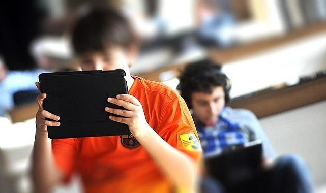 İnternet çocukları ele geçirdi