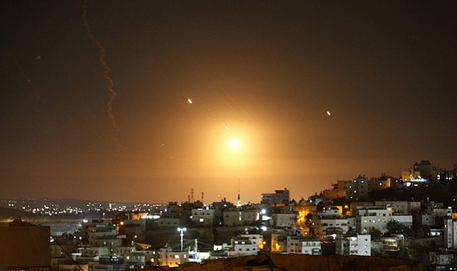 İran&#039;dan İsrail&#039;e füze saldırısı