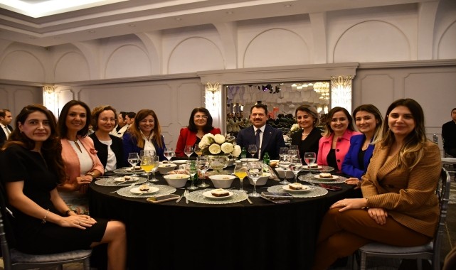 İzmir&#039;e atanan Eskişehir Cumhuriyet Başsavcısı Ali Yeldan için veda programı düzenlendi