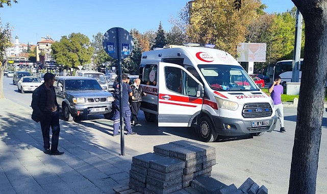 Karaman&#039;da aracın çarptığı üniversite öğrencisi yaralandı