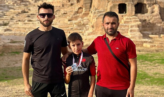 Karamanlı Egemen takdir topluyor