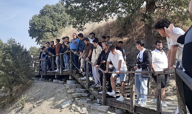 Karamanlı gençler atalarının izinde