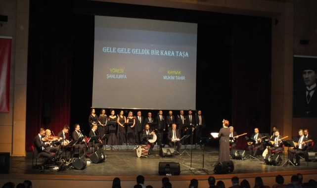 Sivas'ta Devlet THM korosu konser verdi