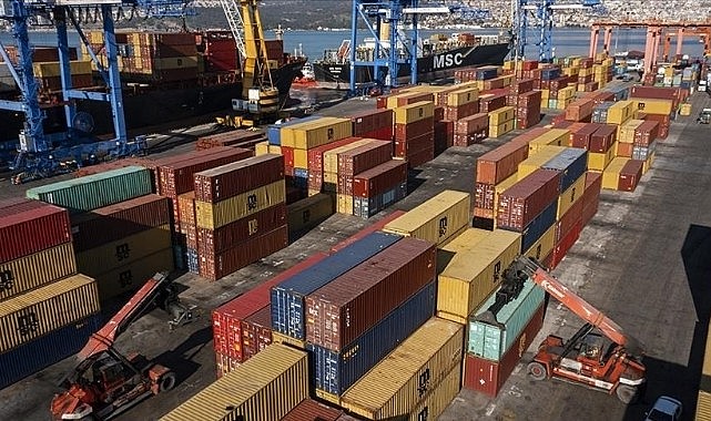 Türkiye komşularına 9 ayda 18 milyar dolarlık ihracat yaptı