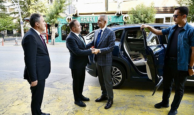 Validen Karaman İl Genel Meclisine ziyaret