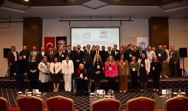 Eskişehir'de Türkiye Adalet Akademisi İç Anadolu Bölgesi yaygınlaştırma eğitimi başladı