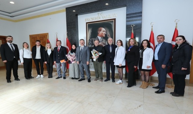 Eskişehir Valisi Aksoy, İl Sağlık Müdürü Bildirici'yi kabul etti