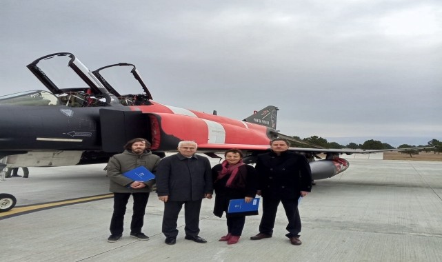 ESOGÜ öğretim üyeleri &quot;F-4E Phantom 2&quot; uçağının boyama tasarımında görev aldı