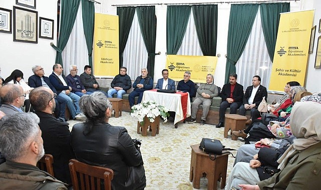 Karaman&#039;da tarihsel yolculuğa çıkıldı: TÜRK DİLİ